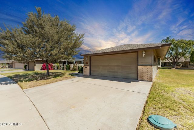 10110 W ROYAL OAK Road, Sun City, AZ 85351