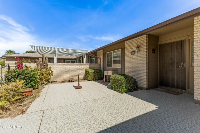 10110 W ROYAL OAK Road, Sun City, AZ 85351