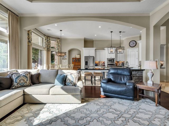 15601 Crown Oaks Drive, Montgomery, TX 77316