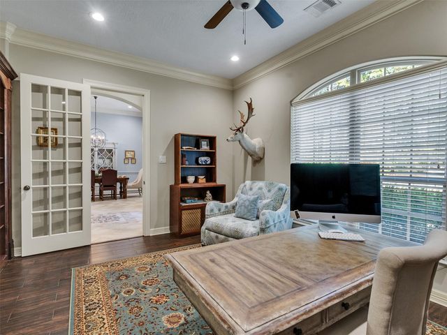 15601 Crown Oaks Drive, Montgomery, TX 77316