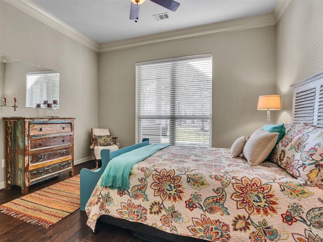 15601 Crown Oaks Drive, Montgomery, TX 77316