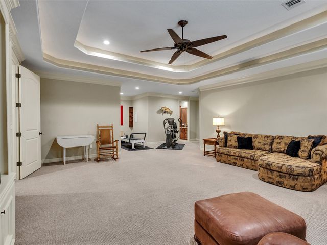 15601 Crown Oaks Drive, Montgomery, TX 77316