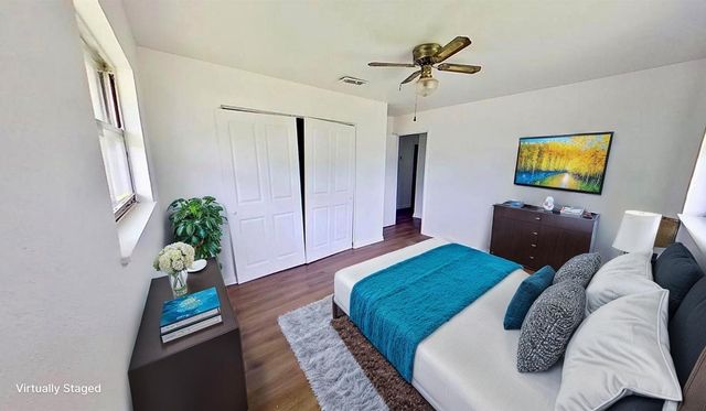 700 N Scarlett Drive, Lacy Lakeview, TX 76705