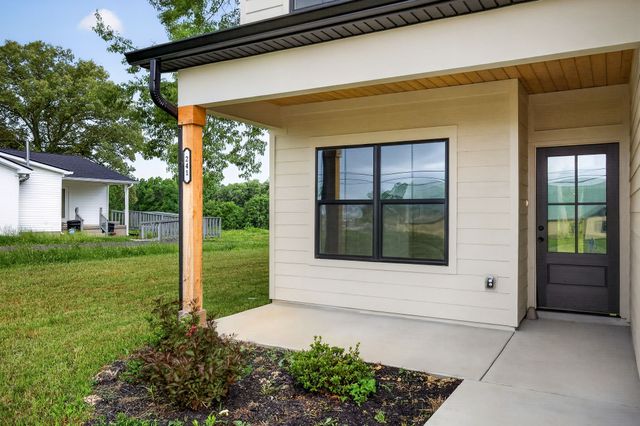 241 Cripps Ln, Smithville, TN 37166