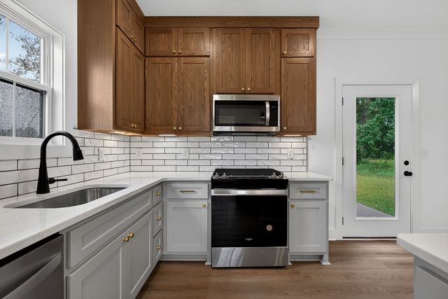 241 Cripps Ln, Smithville, TN 37166