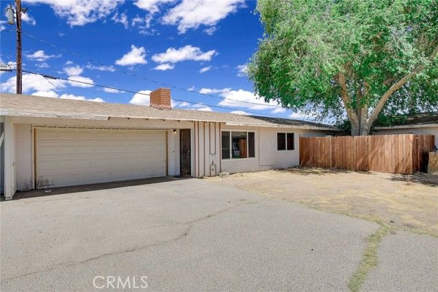 13388 Mohawk Road, Apple Valley, CA 92308