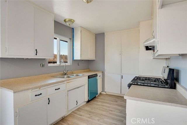 13388 Mohawk Road, Apple Valley, CA 92308