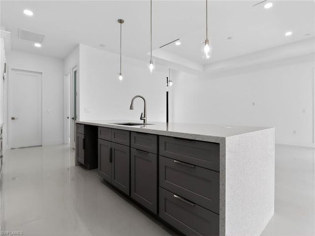 2009 Dixie WAY, Lehigh Acres, FL 33972