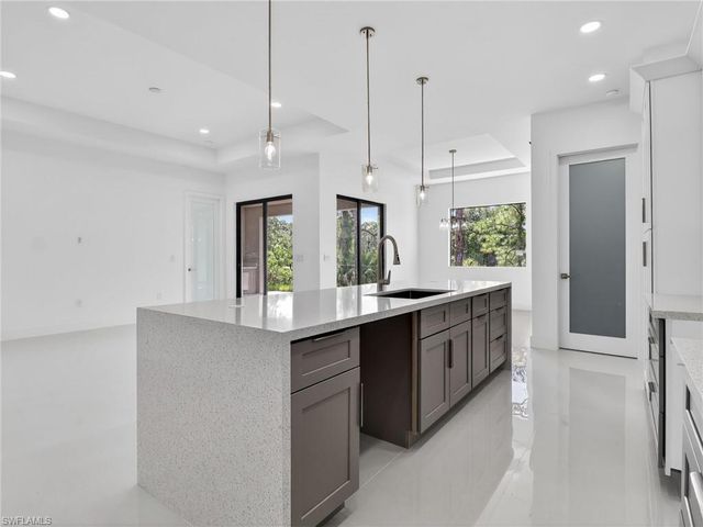 2009 Dixie WAY, Lehigh Acres, FL 33972