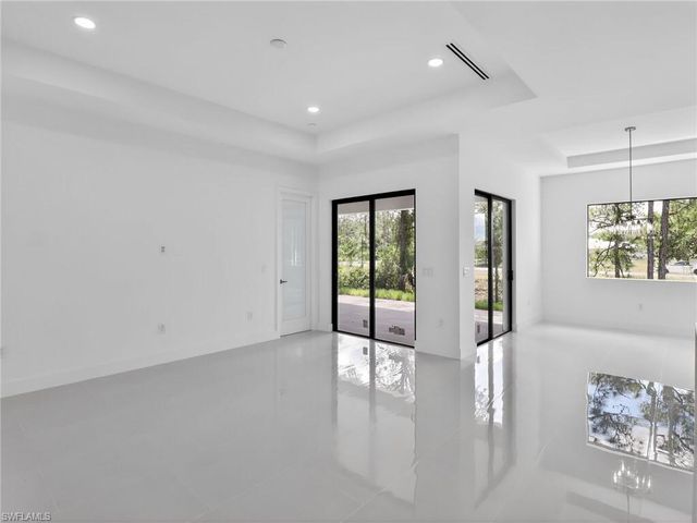 2009 Dixie WAY, Lehigh Acres, FL 33972