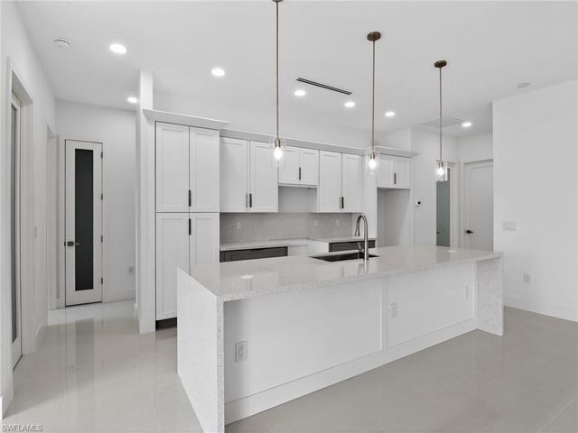 2009 Dixie WAY, Lehigh Acres, FL 33972