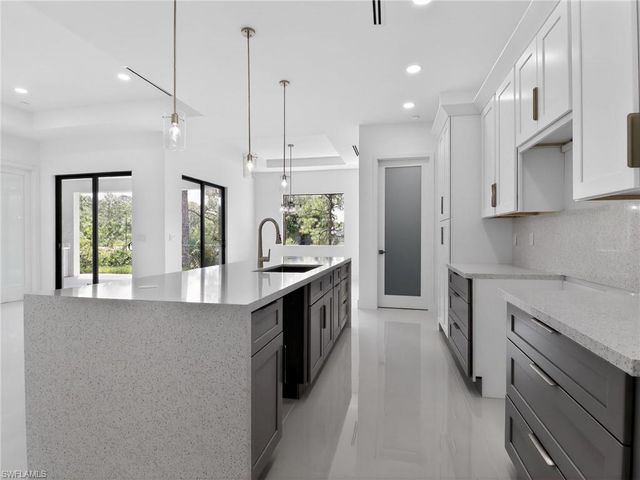 2009 Dixie WAY, Lehigh Acres, FL 33972