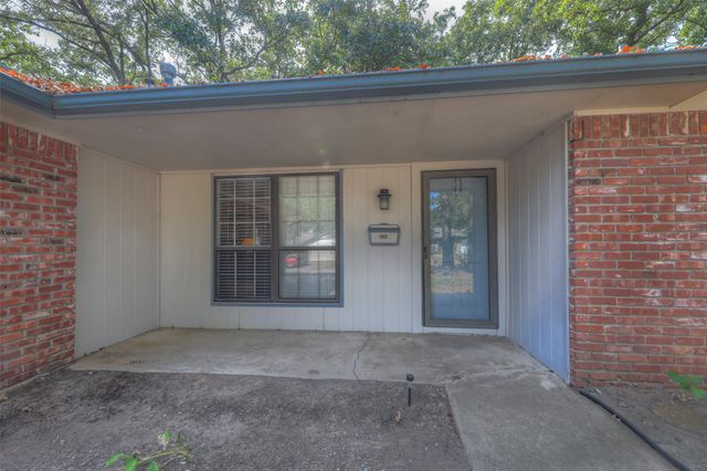 306 W 32nd Street, Sand Springs, OK 74063