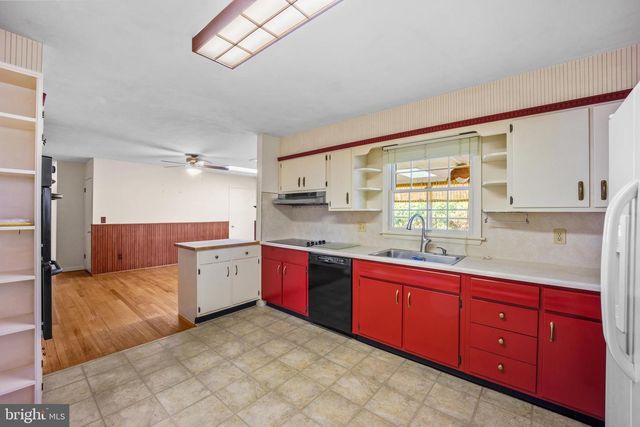 105 VERNON LN, Yardley, PA 19067