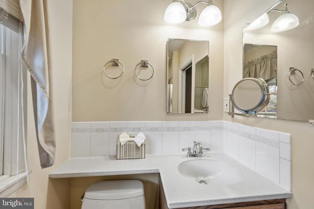 105 VERNON LN, Yardley, PA 19067