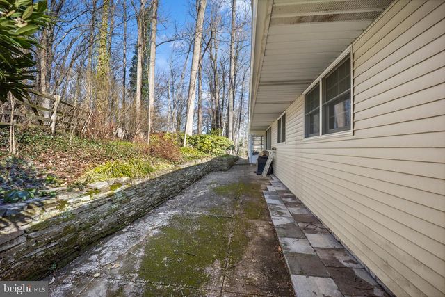 105 VERNON LN, Yardley, PA 19067