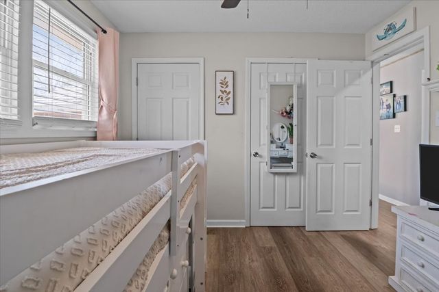 105 Clearwater Dr, Tennessee Ridge, TN 37178