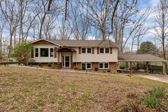 105 Clearwater Dr, Tennessee Ridge, TN 37178