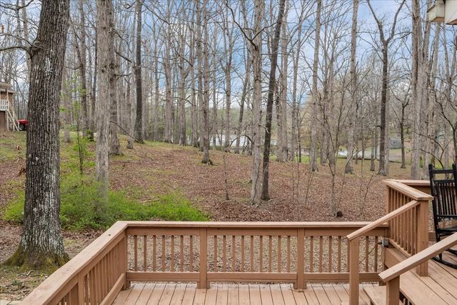 105 Clearwater Dr, Tennessee Ridge, TN 37178