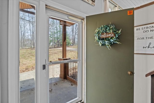 105 Clearwater Dr, Tennessee Ridge, TN 37178