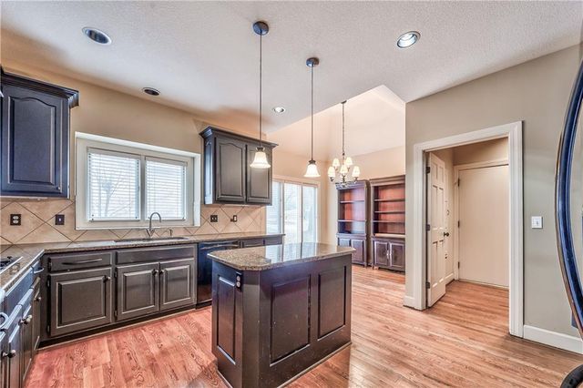 12452 Linden Street, Leawood, KS 66209