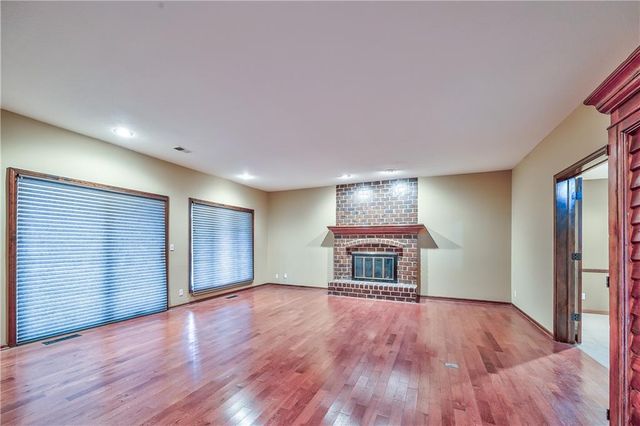 12452 Linden Street, Leawood, KS 66209