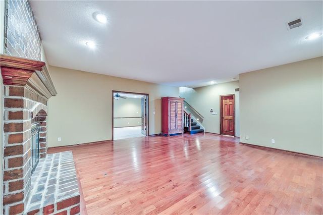 12452 Linden Street, Leawood, KS 66209