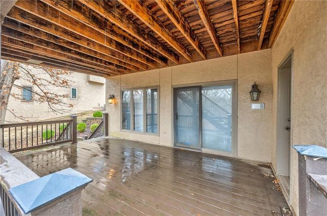 12452 Linden Street, Leawood, KS 66209