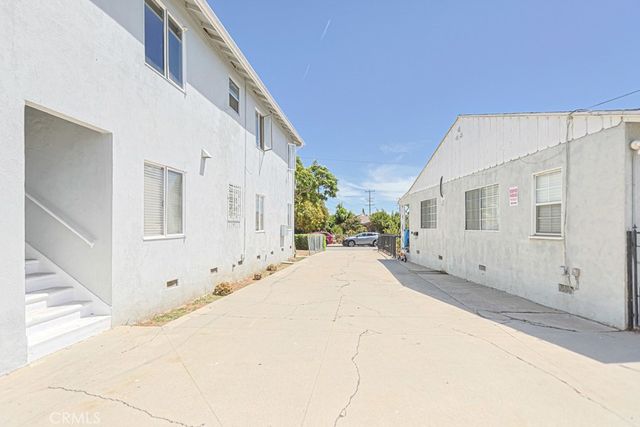 1139 E 67th Street, Inglewood, CA 90302