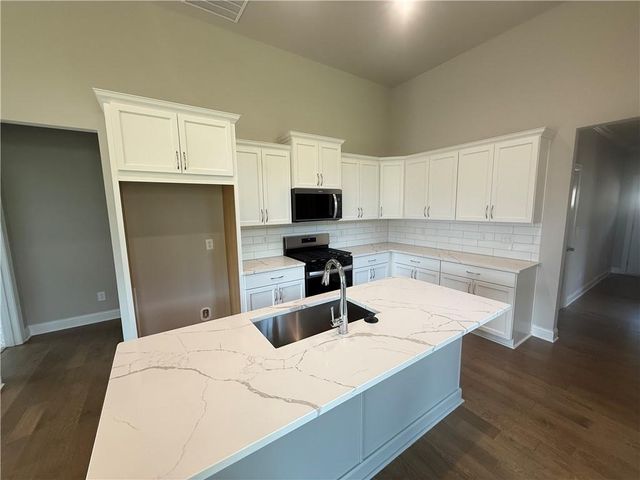 352 Lakeside Court, Canton, GA 30114