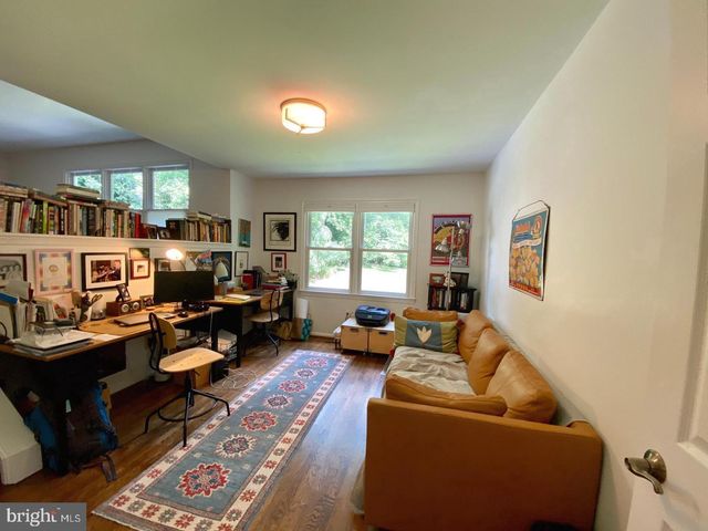 725 FOREST PARK RD, Great Falls, VA 22066