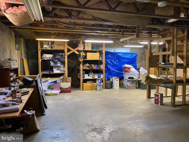 725 FOREST PARK RD, Great Falls, VA 22066