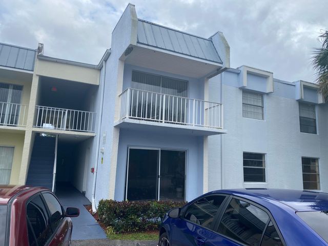 405 Executive Center Drive 208, West Palm Beach, FL 33401