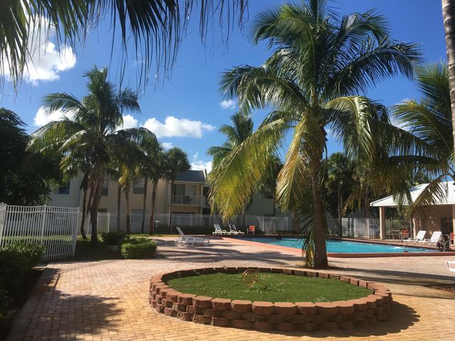 405 Executive Center Drive 208, West Palm Beach, FL 33401