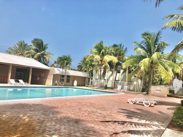 405 Executive Center Drive 208, West Palm Beach, FL 33401