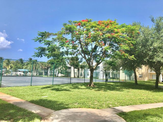 405 Executive Center Drive 208, West Palm Beach, FL 33401