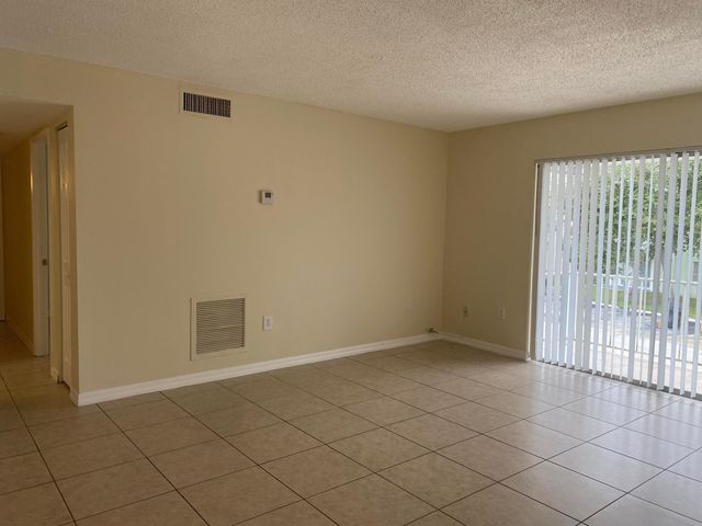 405 Executive Center Drive 208, West Palm Beach, FL 33401