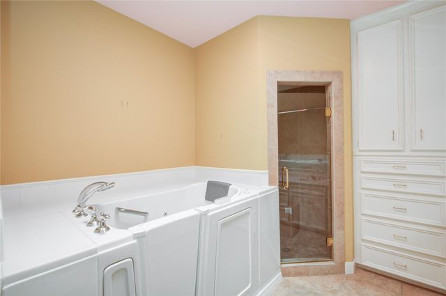 9506 Bayou Brook Street, Houston, TX 77063