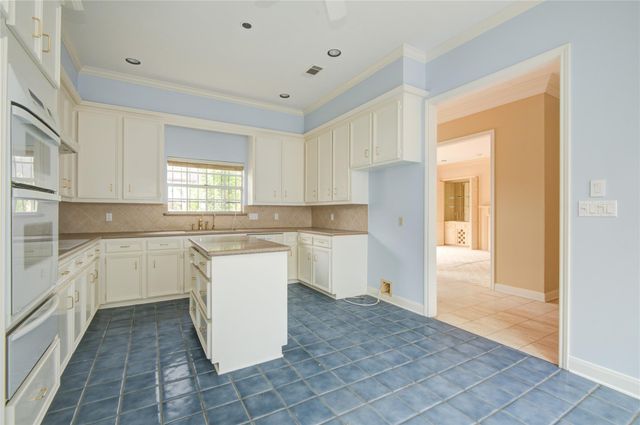 9506 Bayou Brook Street, Houston, TX 77063