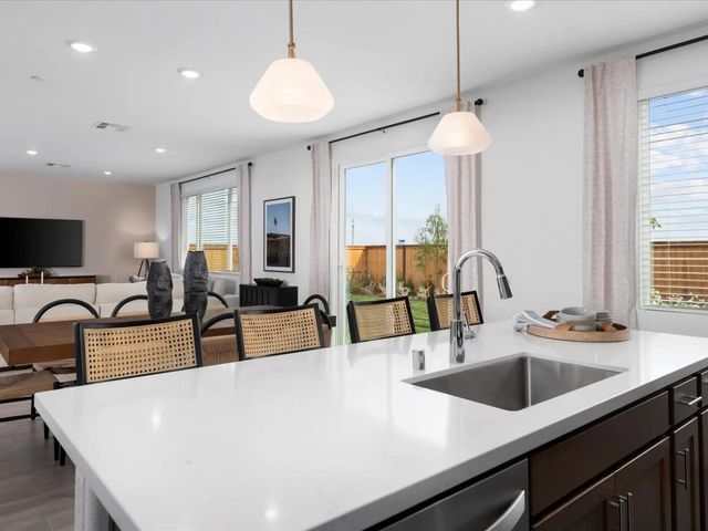 7565 E Sachet Way, Sacramento, CA 95829
