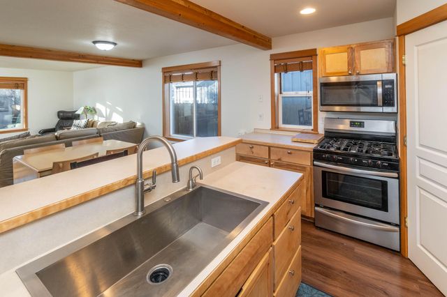 139 SE Roosevelt Avenue, Bend, OR 97702