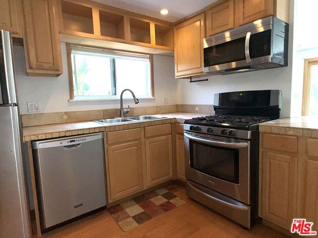 30473 Mulholland Hwy 141, Agoura Hills, CA 91301