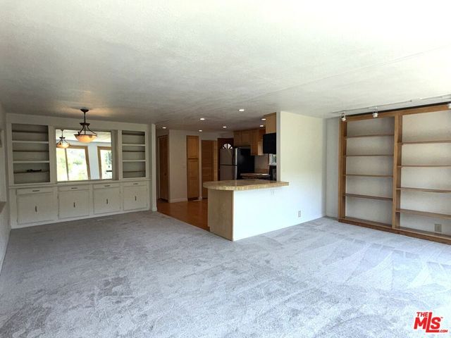 30473 Mulholland Hwy 141, Agoura Hills, CA 91301