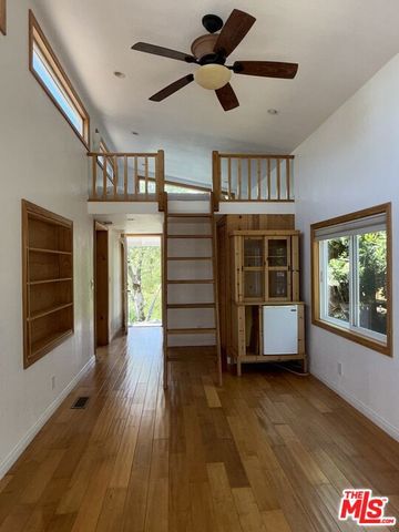 30473 Mulholland Hwy 141, Agoura Hills, CA 91301