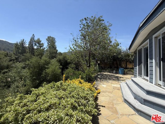 30473 Mulholland Hwy 141, Agoura Hills, CA 91301