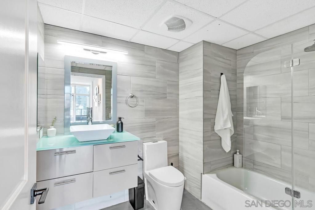 Image 30 of property listing at 1080 Park 701, San Diego, CA 92101
