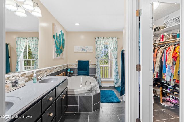 4466 Leitchfield Rd, Cecilia, KY 42724