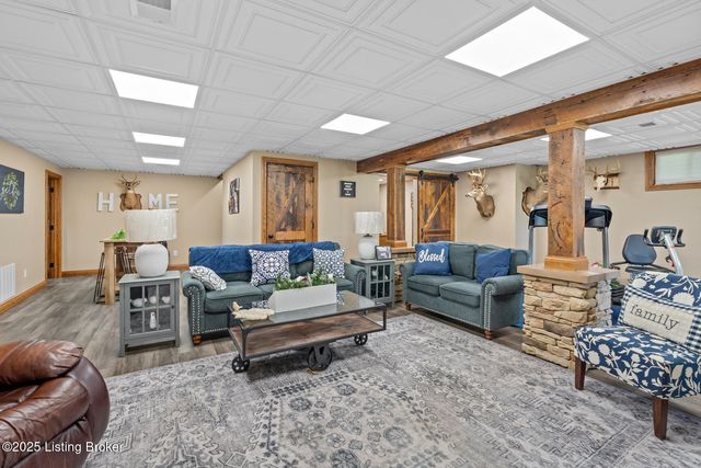 4466 Leitchfield Rd, Cecilia, KY 42724