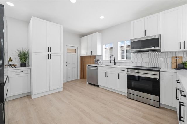 106 W LAMBRIGHT STREET, Tampa, FL 33604