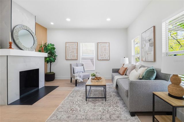 106 W LAMBRIGHT STREET, Tampa, FL 33604